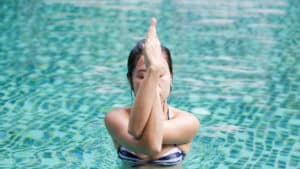 Aqua Yoga : bienfaits, pratique et relaxation dans l'eau